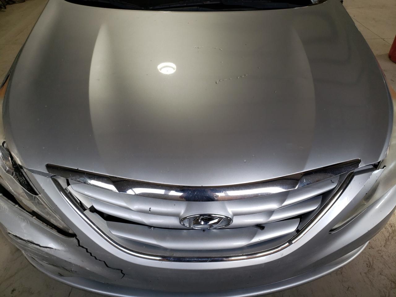 2011 Hyundai Sonata - Image 11