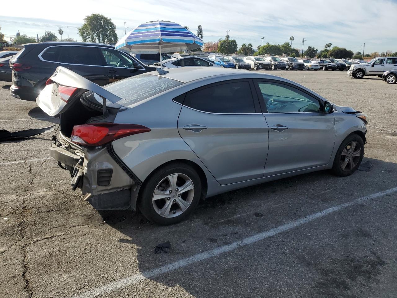 2016 Hyundai Elantra - Image 3