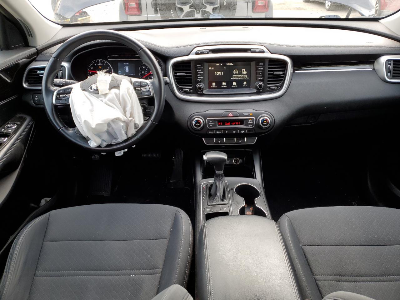 2019 Kia Sorento - Image 8
