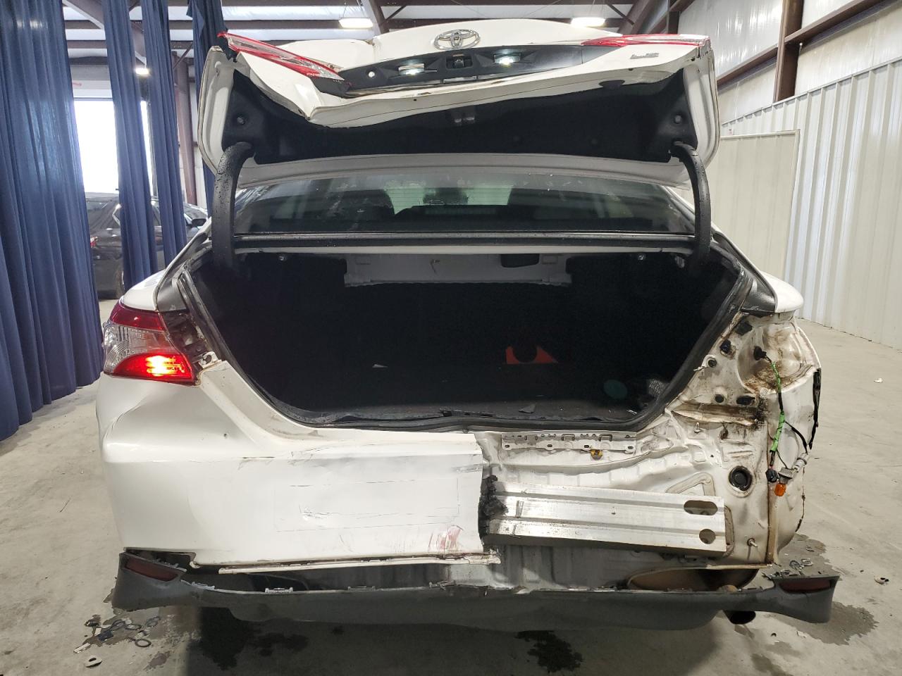 2019 Toyota Camry - Image 6