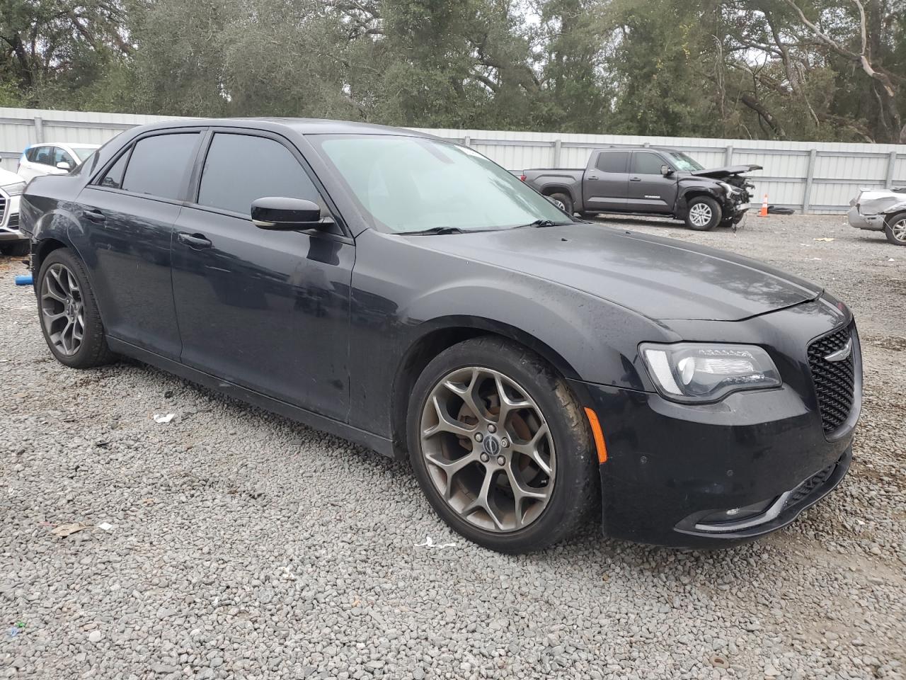 VIN 2C3CCABG5FH859890 2015 CHRYSLER 300 no.4