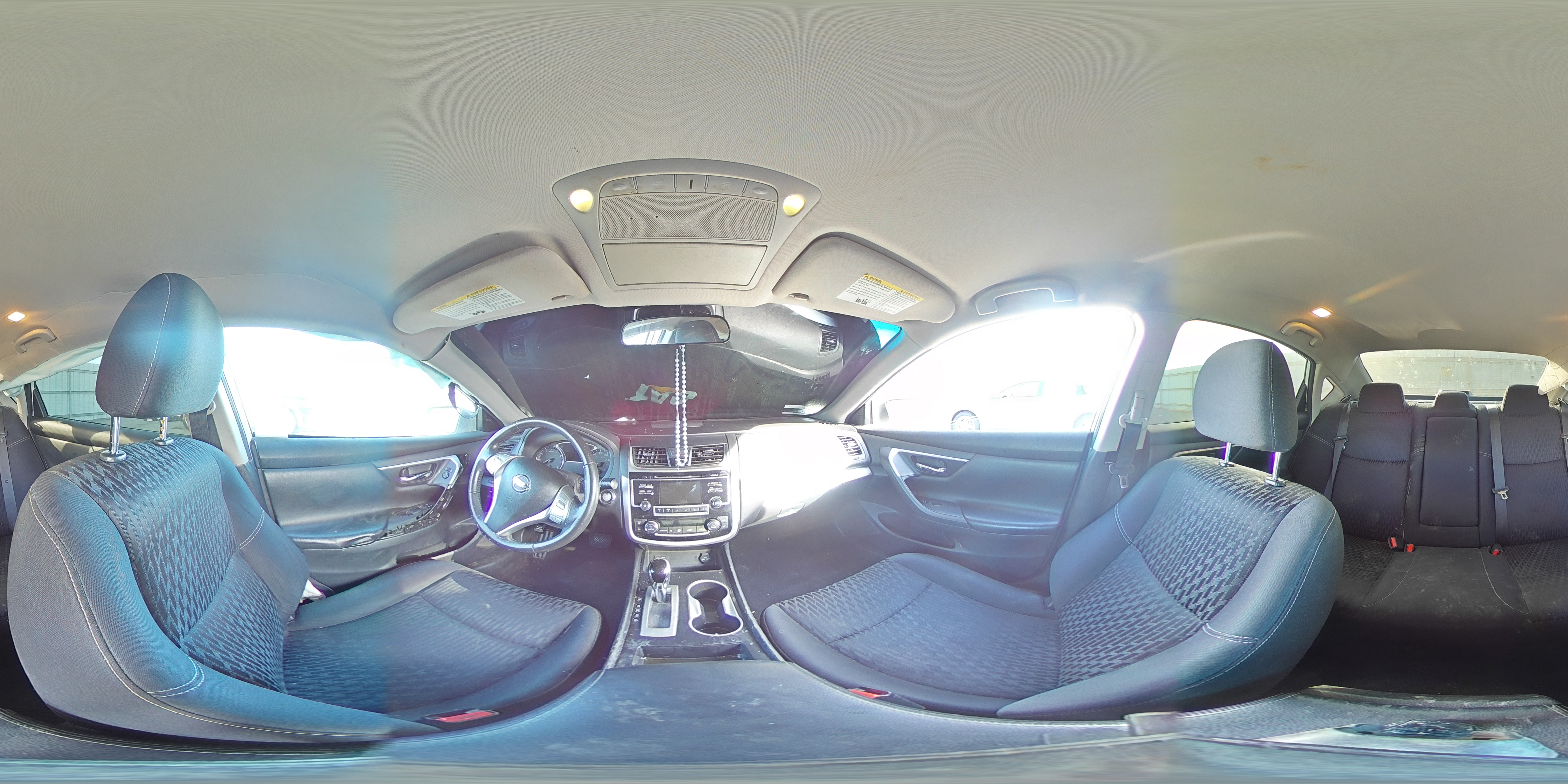 2018 Nissan Altima - Image 13