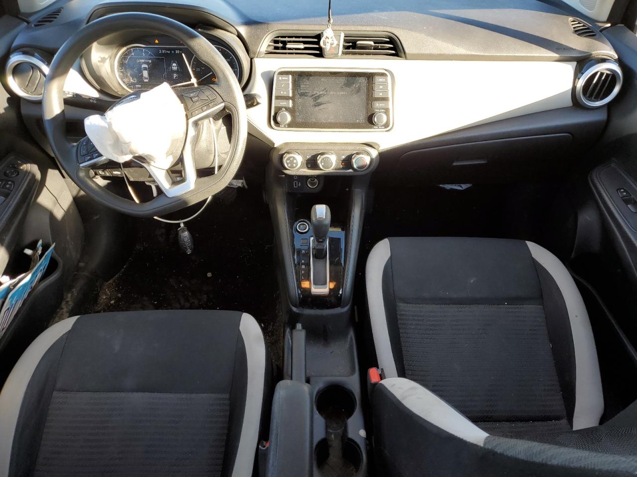 2020 Nissan Versa - Image 8