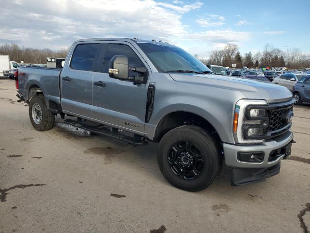  FORD F250 2023 Сріблястий