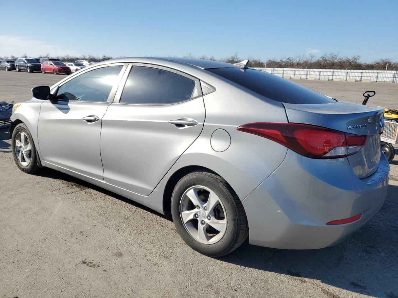 VIN KMHDH4AE6FU329455 2015 HYUNDAI ELANTRA no.2