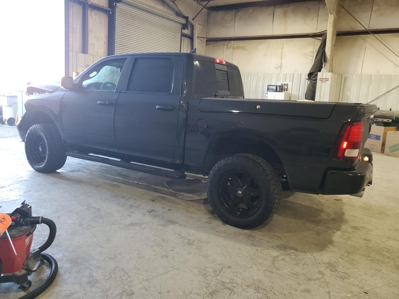 2016 RAM 1500 - Image 2
