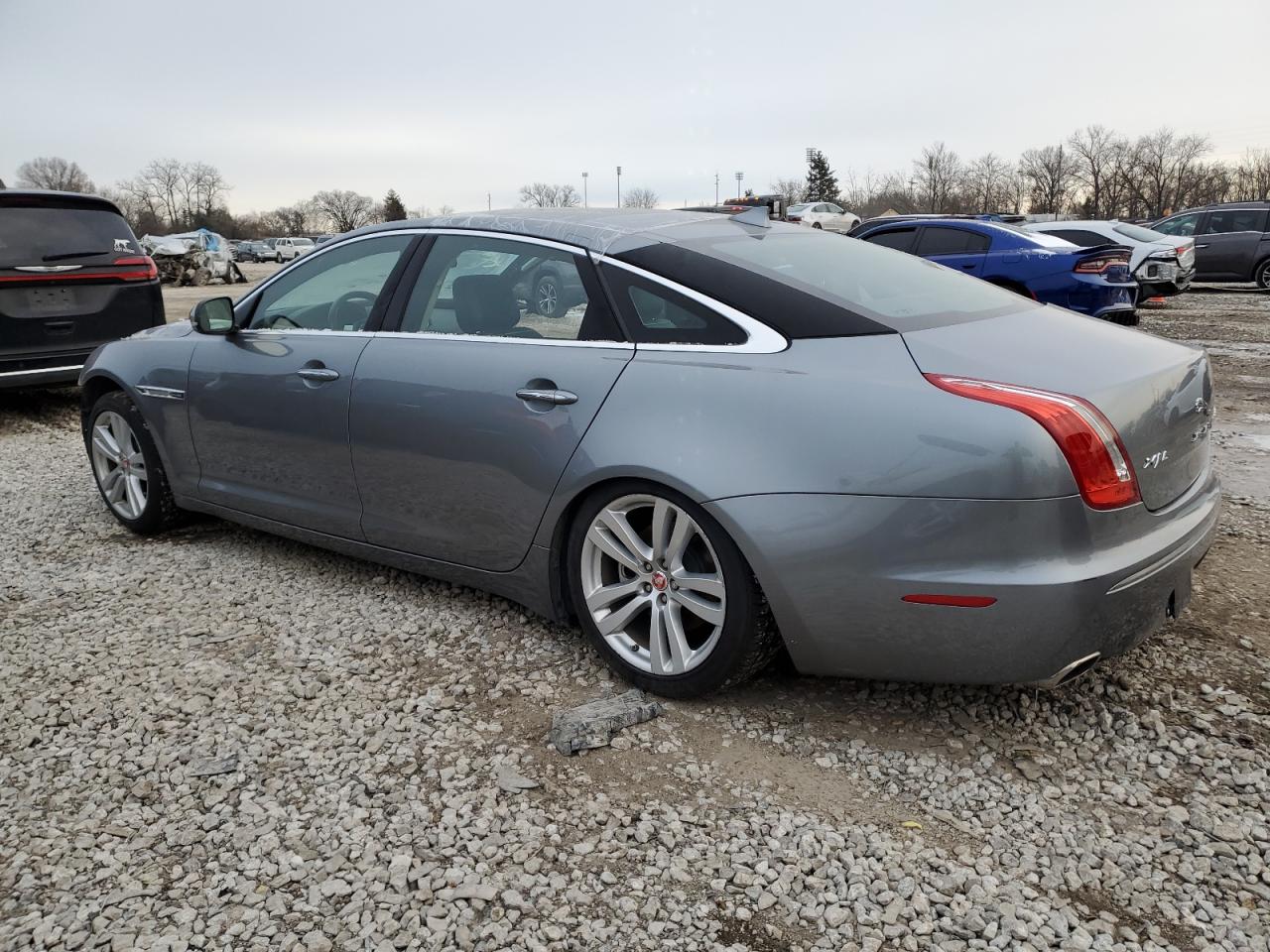 2015 Jaguar XJ - Image 2