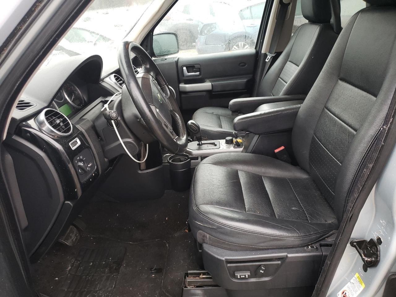 2009 Land Rover LR3 - Image 7
