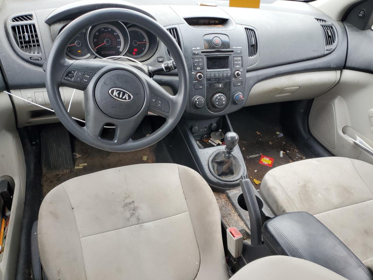2010 Kia Forte - Image 8