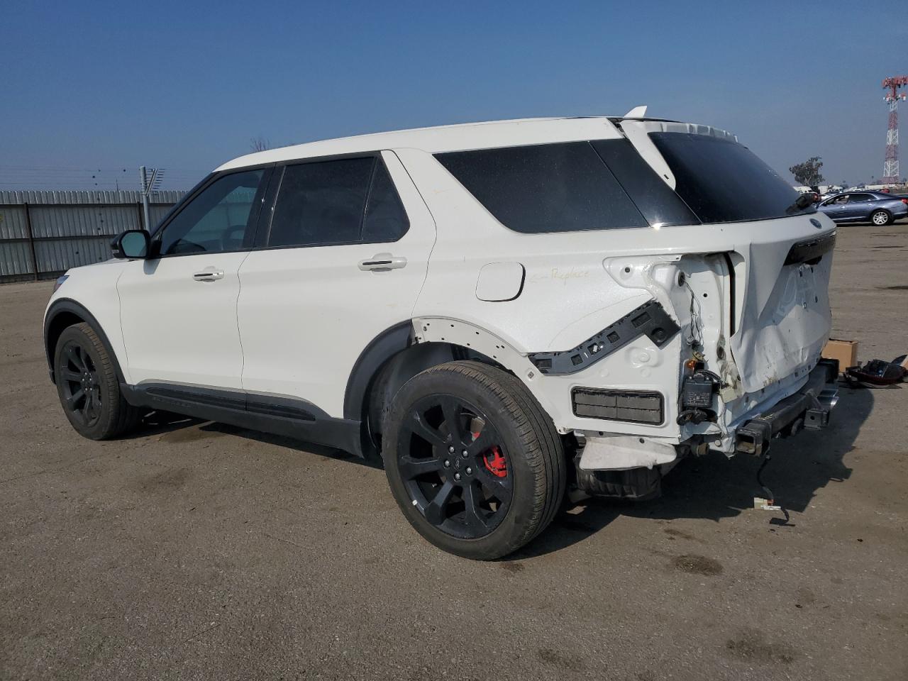 2022 Ford Explorer - Image 2