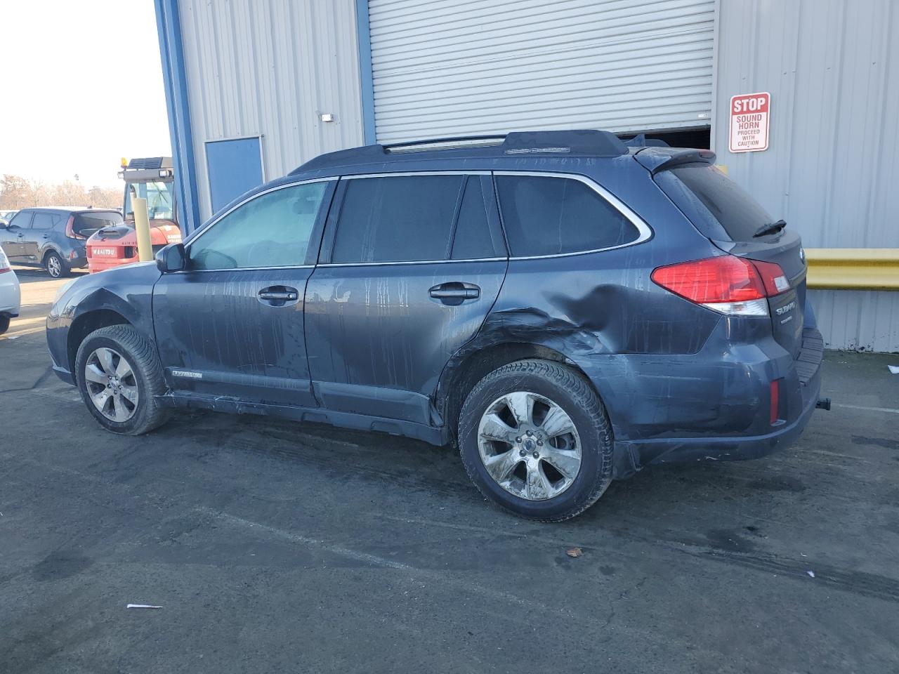 2011 Subaru Outback - Image 2