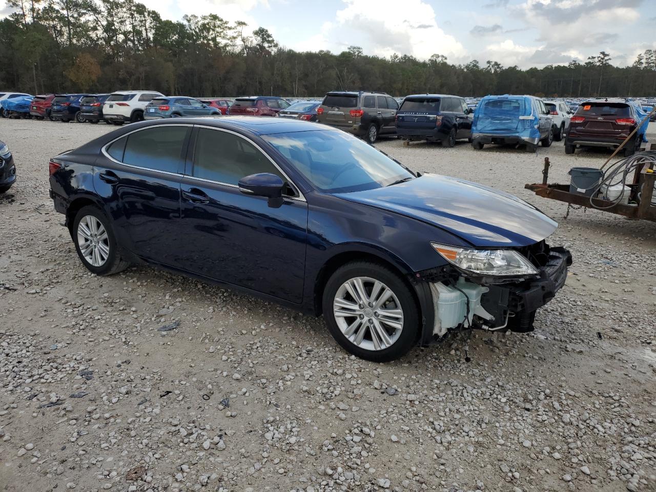 VIN JTHBK1GG1F2162825 2015 LEXUS ES350 no.4