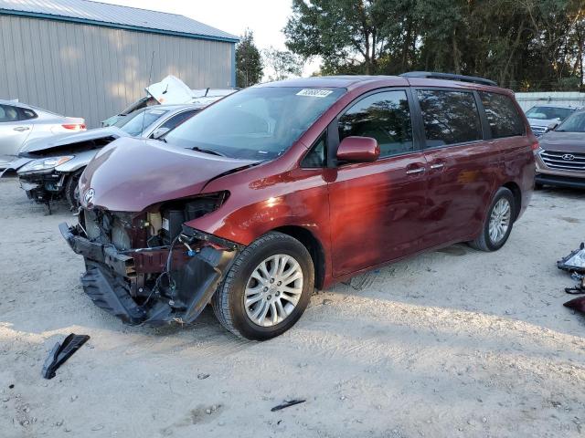 2014 Toyota Sienna Xle