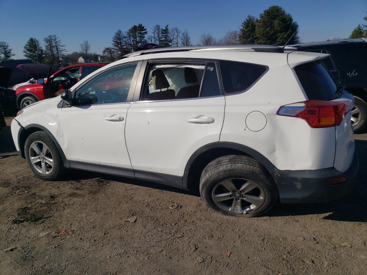 2015 Toyota RAV 4 - Image 2