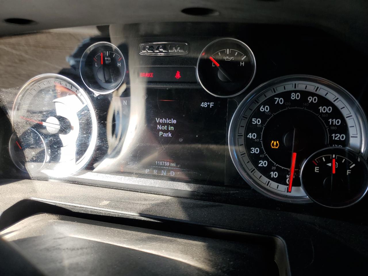 2015 RAM 1500 - Image 9