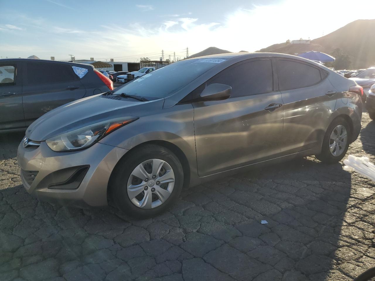 VIN 5NPDH4AE7GH688300 2016 HYUNDAI ELANTRA no.1