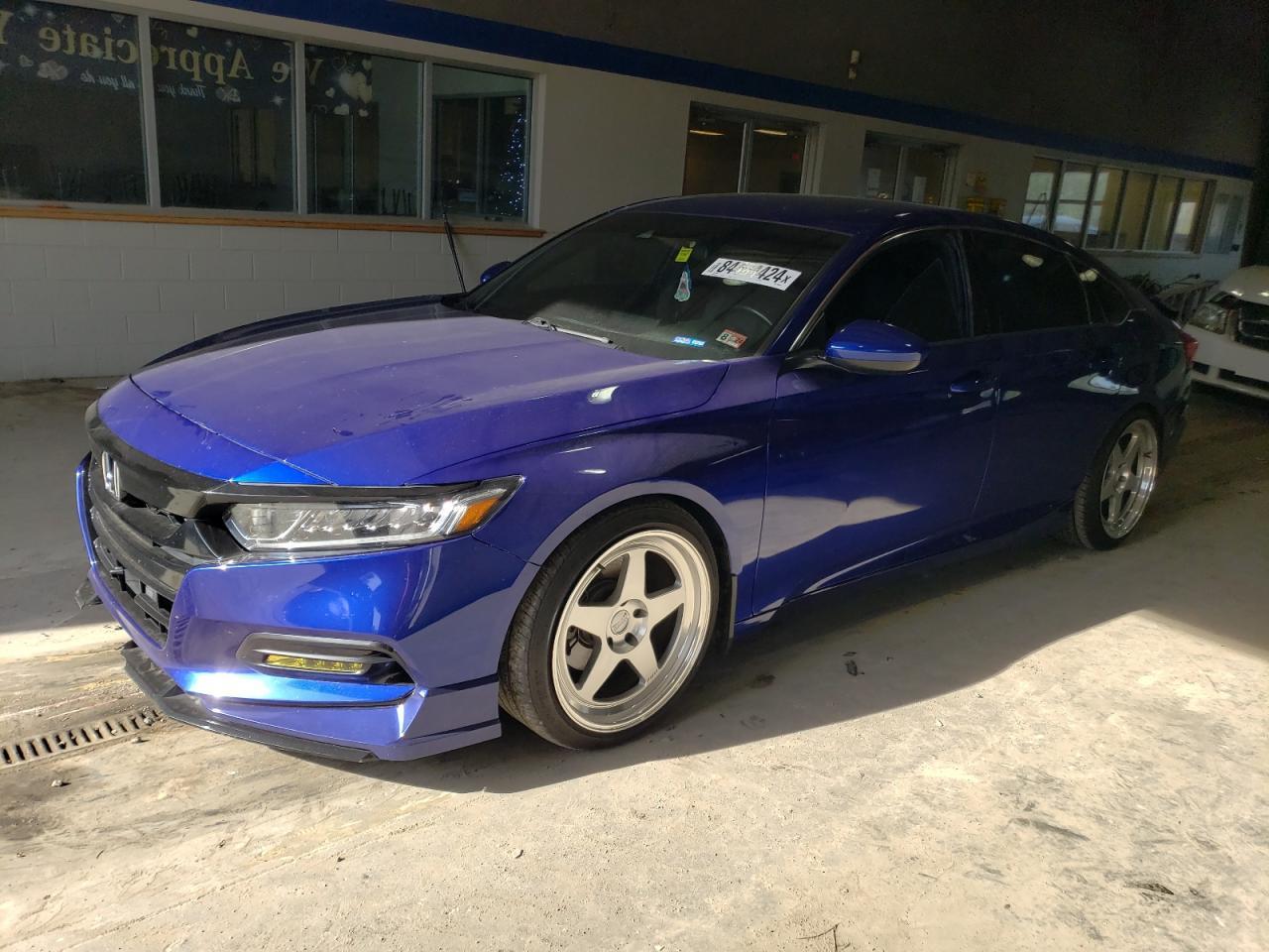 1HGCV2E30JA046762 HONDA ACCORD 2018
