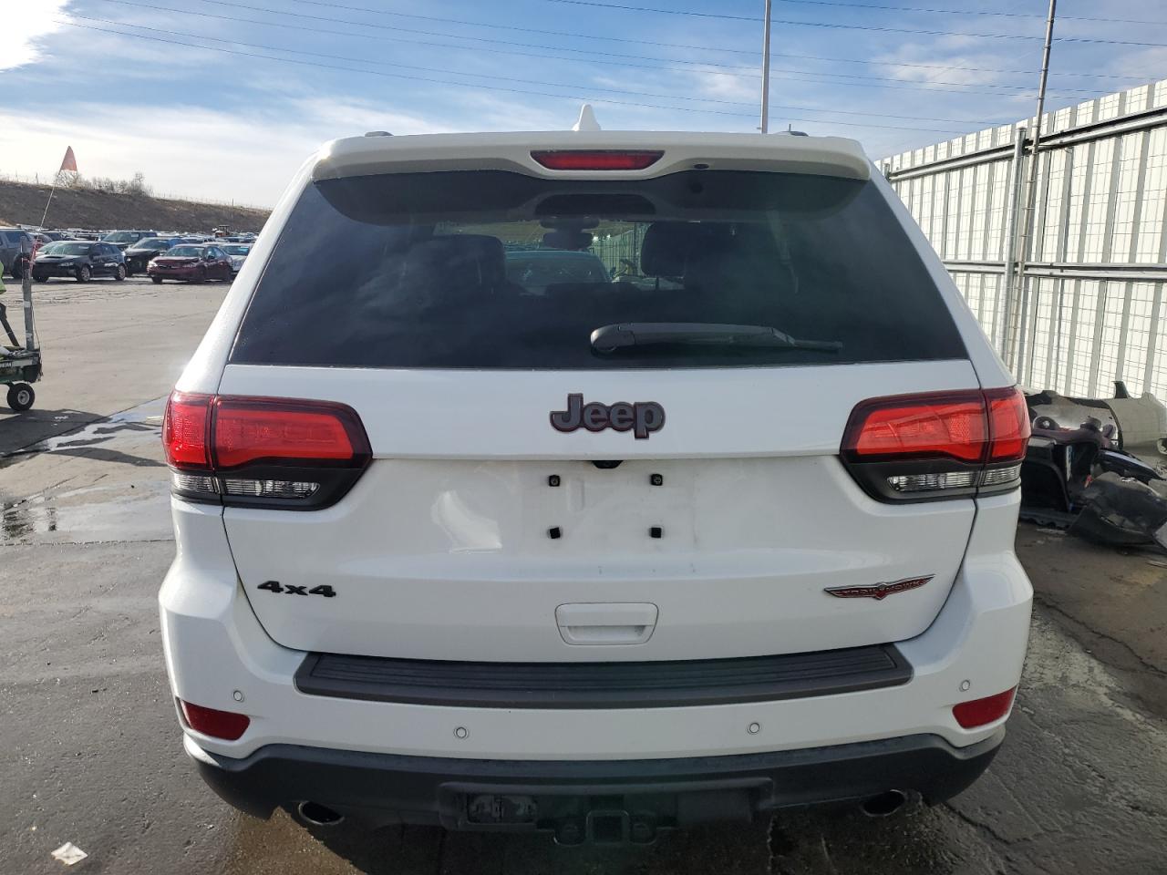 2019 Jeep Grand Cherokee - Image 6