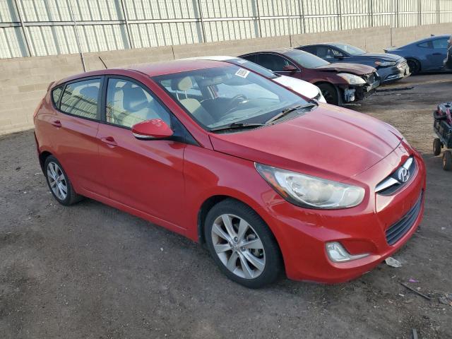  HYUNDAI ACCENT 2013 Красный