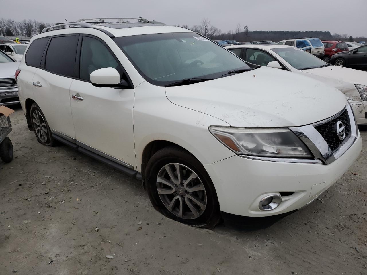2016 Nissan Pathfinder - Image 4