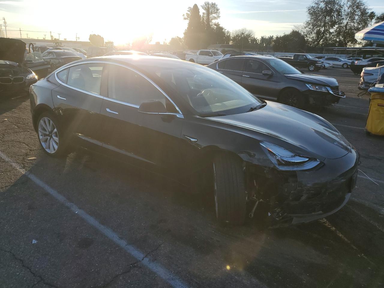 VIN 5YJ3E1EA9JF061209 2018 TESLA MODEL 3 no.4