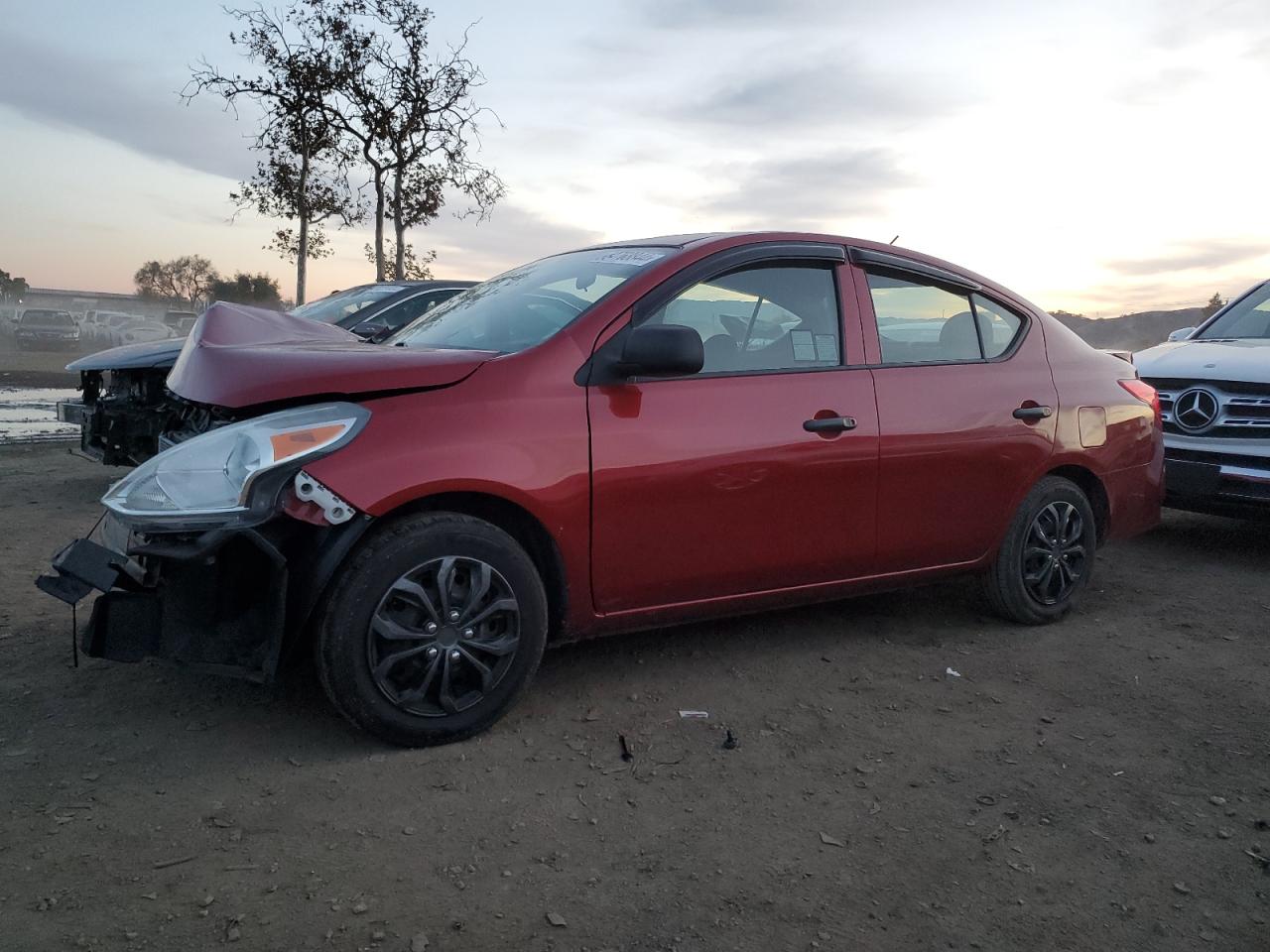 VIN 3N1CN7AP8FL869172 2015 NISSAN VERSA no.1