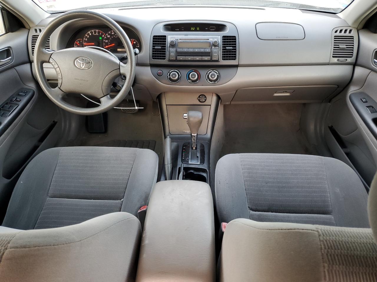 2005 Toyota Camry - Image 8
