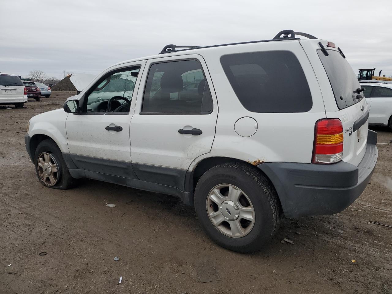 2003 Ford Escape - Image 2
