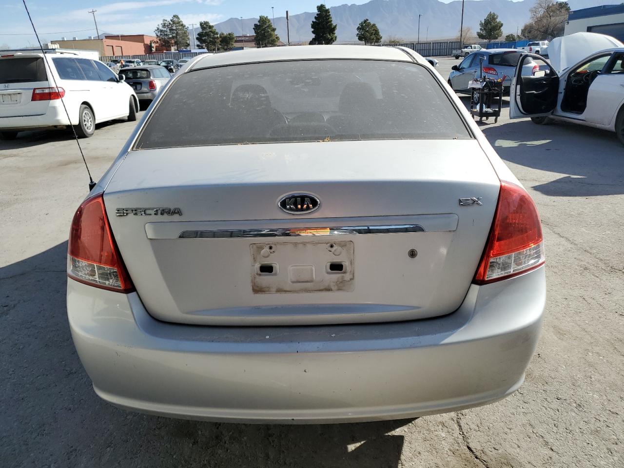 2009 Kia Spectra Ex VIN: KNAFE221995646258 Lot: 86013514