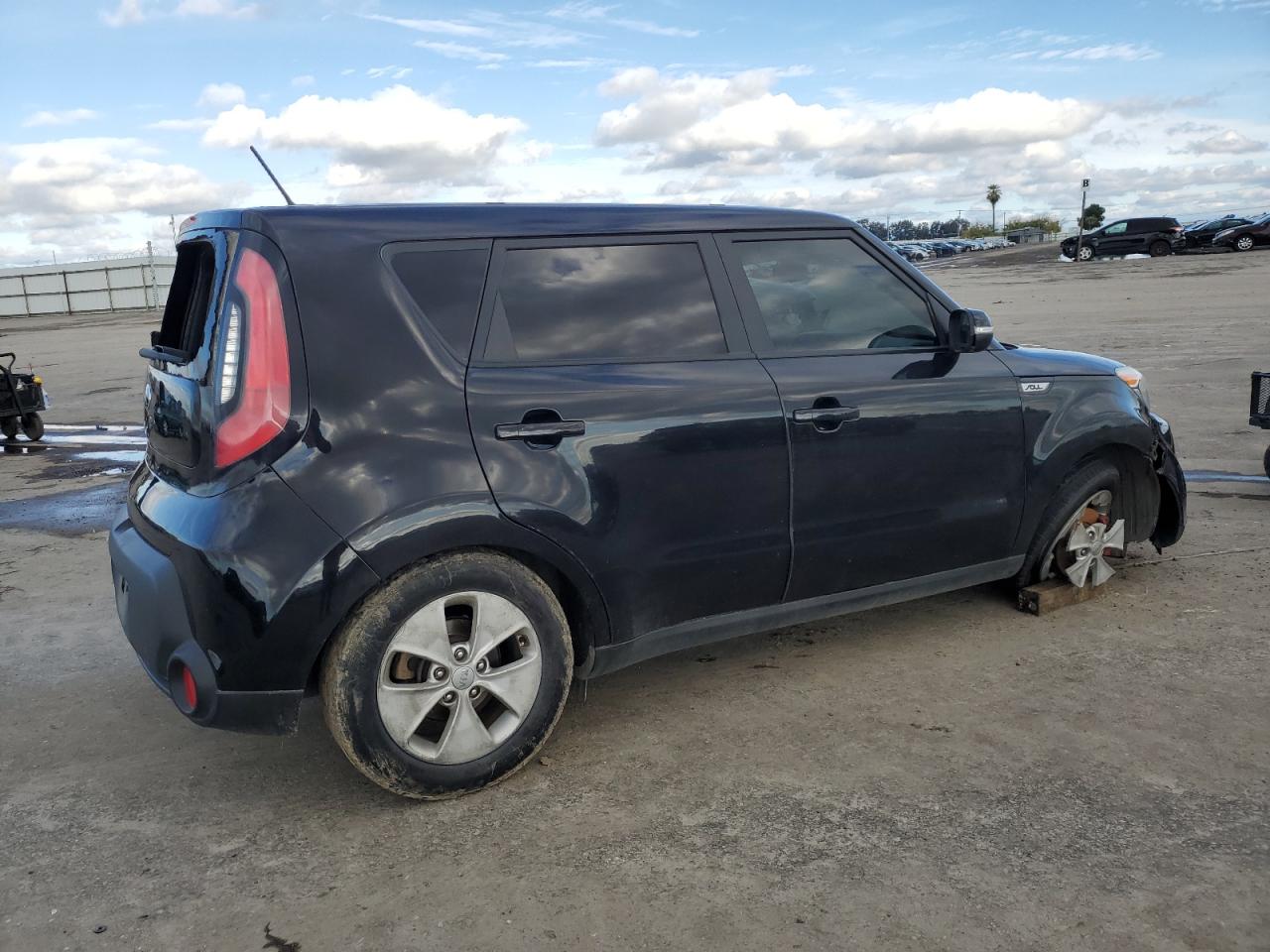 VIN KNDJN2A27F7182586 2015 KIA SOUL no.3