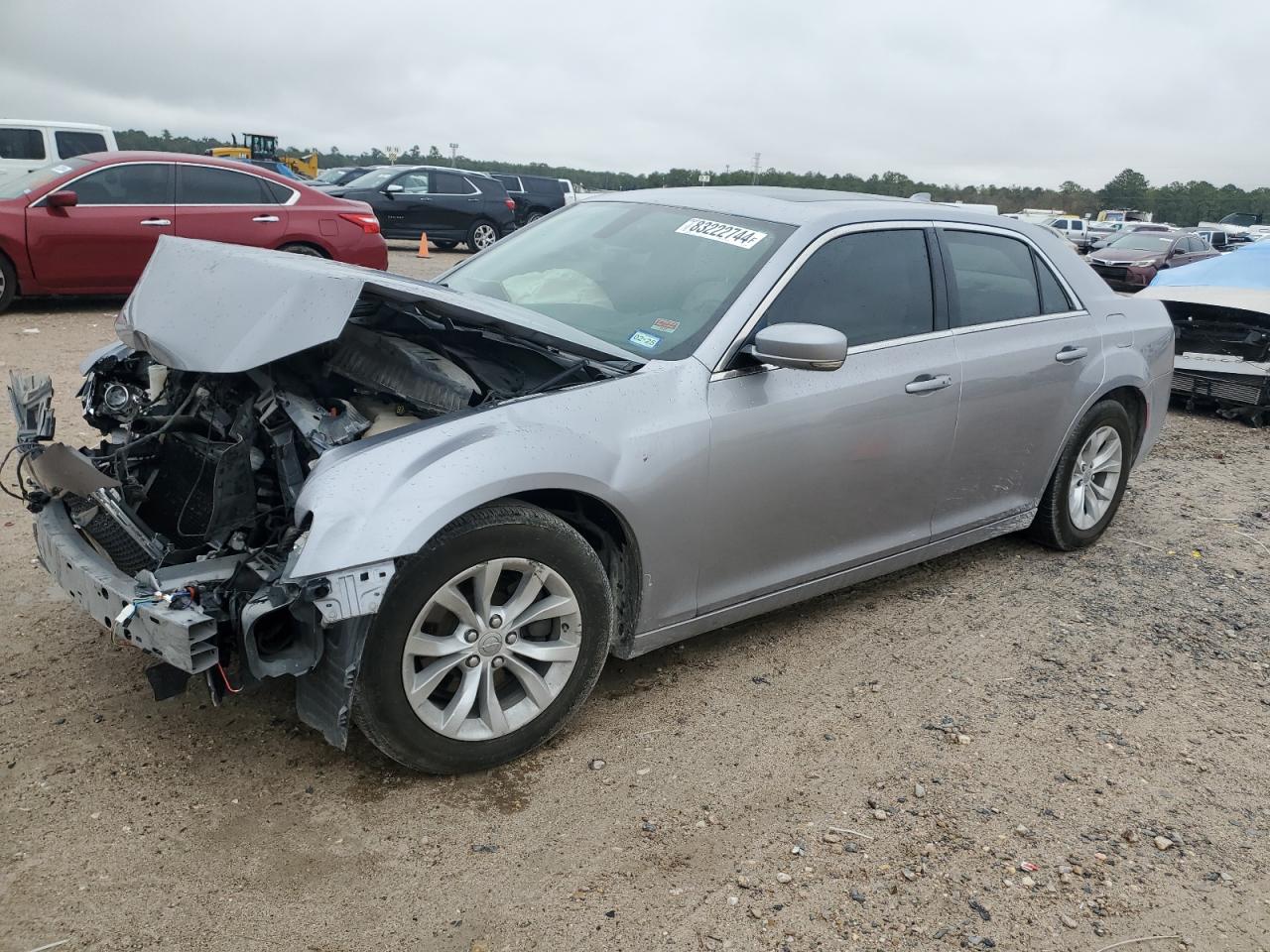 VIN 2C3CCAAG0GH128464 2016 CHRYSLER 300 no.1