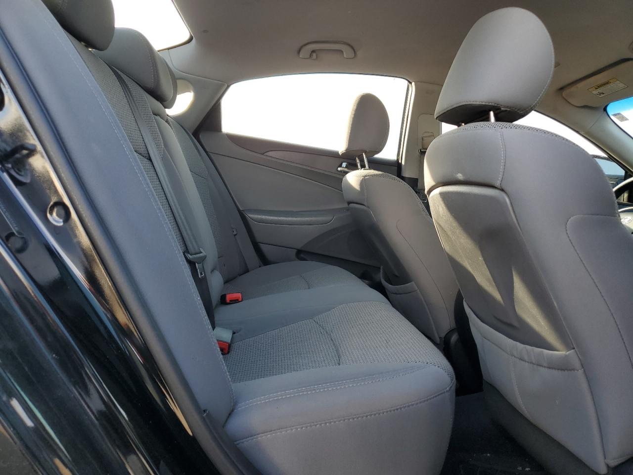 2013 Hyundai Sonata - Image 10