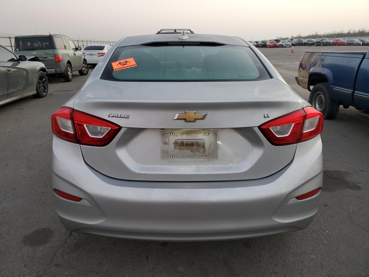 2018 Chevrolet Cruze - Image 6