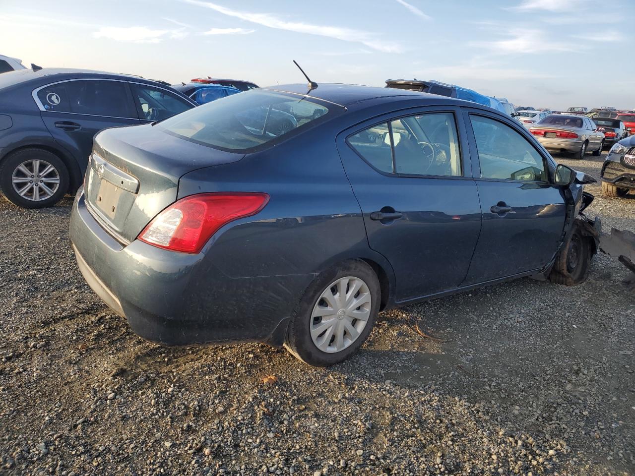 VIN 3N1CN7AP9GL848087 2016 NISSAN VERSA no.3