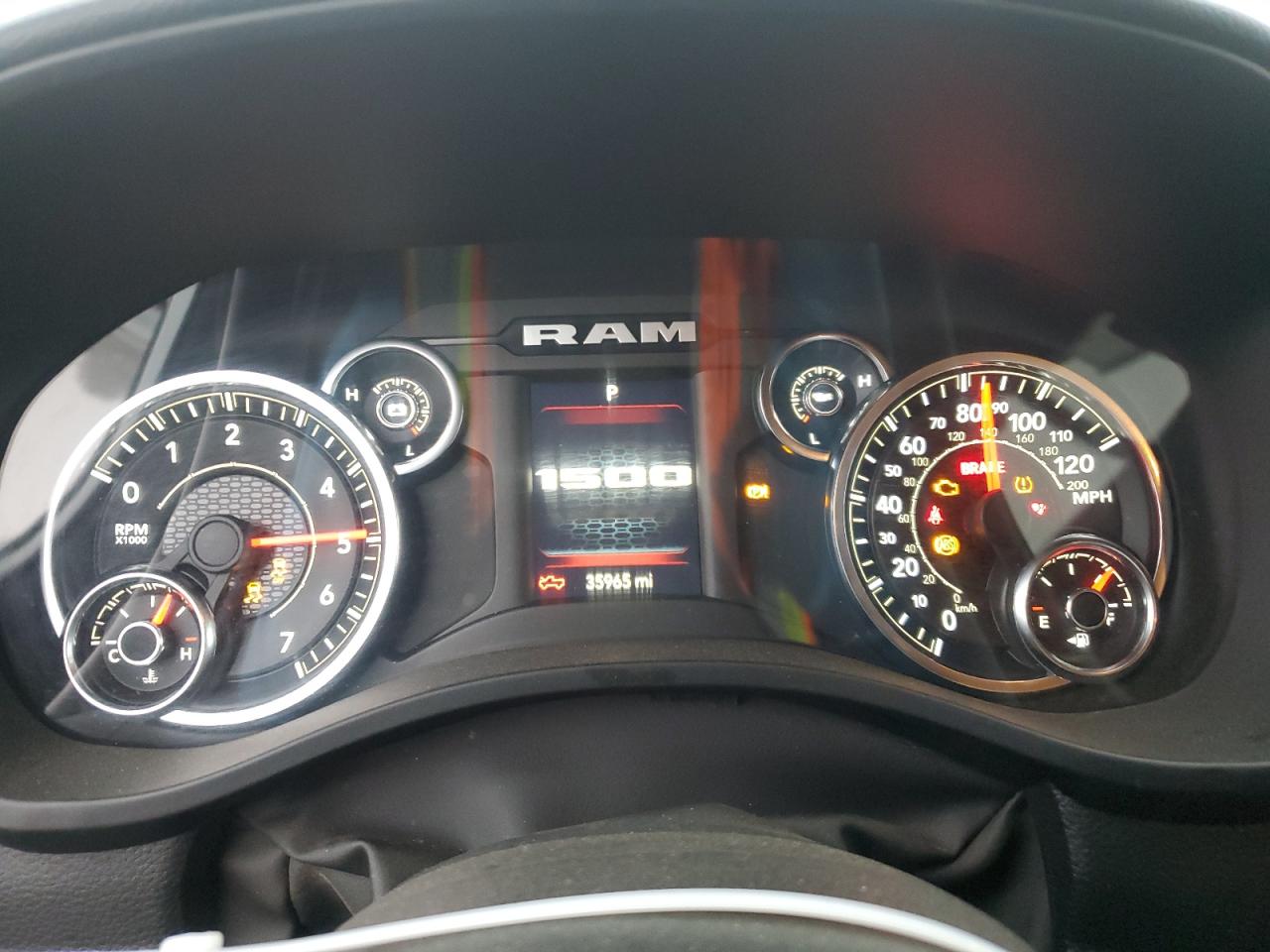 2022 RAM 1500 - Image 9