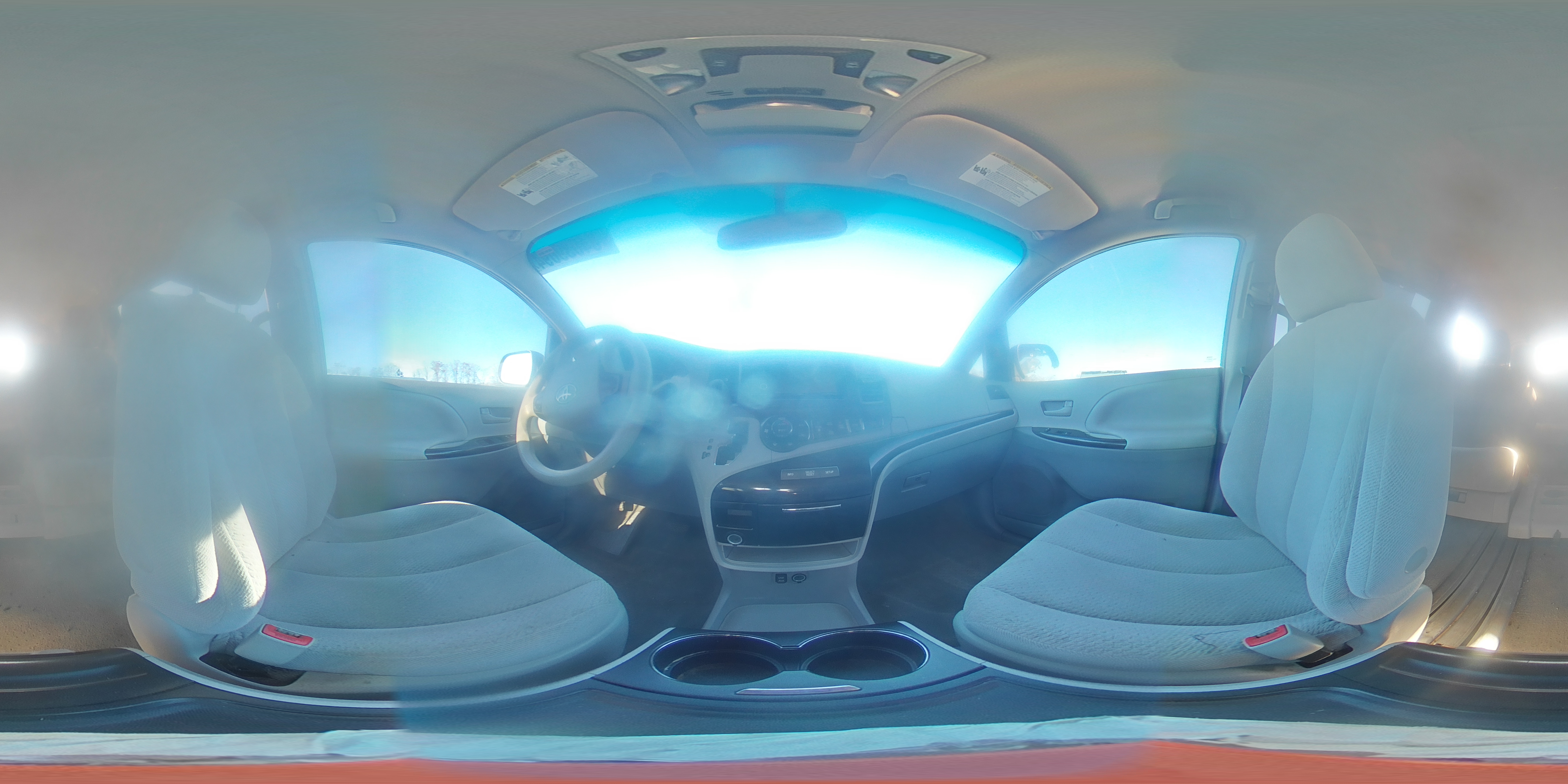 2014 Toyota Sienna - Image 14