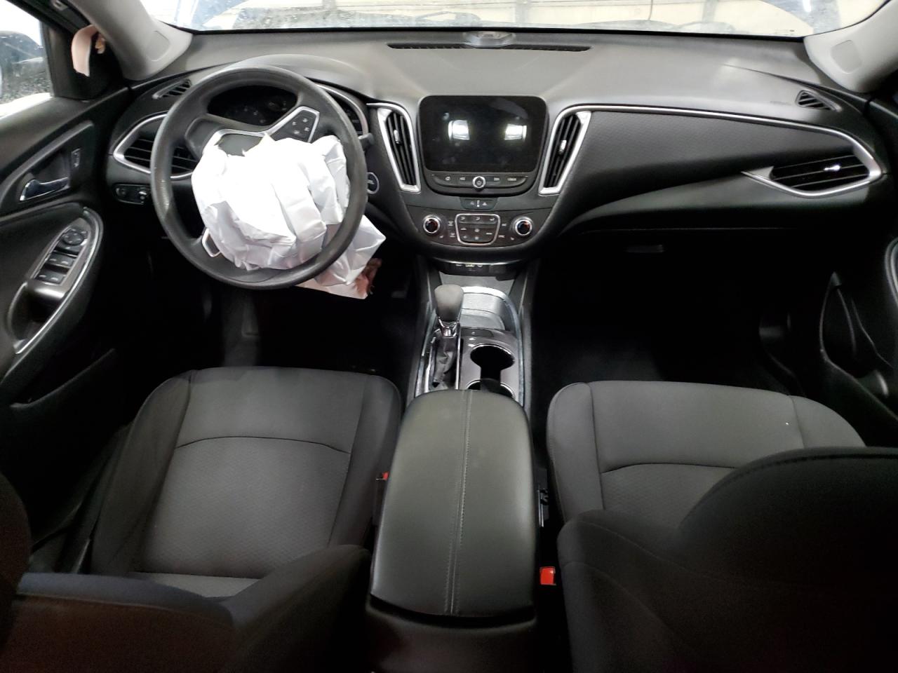 2022 Chevrolet Malibu - Image 8