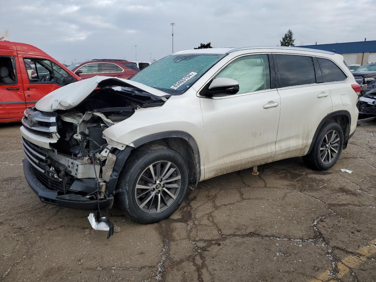 2018 Toyota Highlander - Image 1
