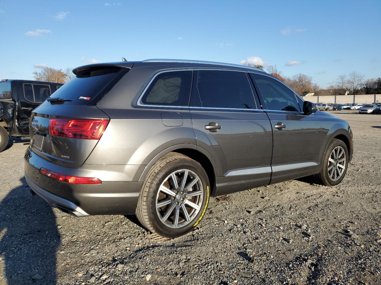 2018 Audi Q7 - Image 3