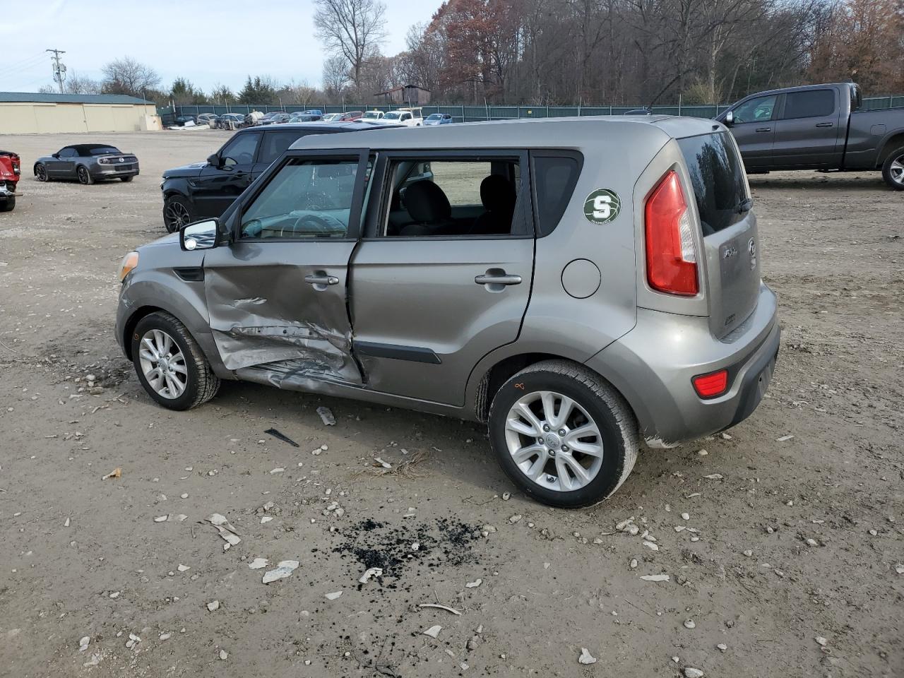 VIN KNDJT2A64D7529765 2013 KIA SOUL no.2