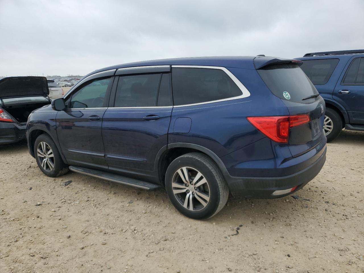 5FNYF5H57GB044376 HONDA PILOT 2016