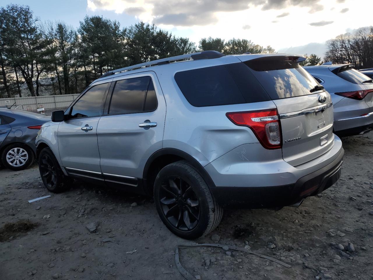 2011 Ford Explorer - Image 2