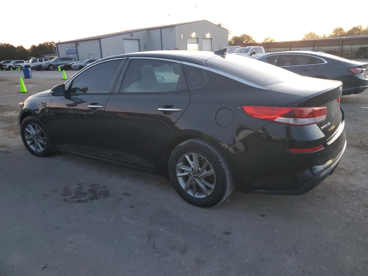 VIN 5XXGT4L34KG283149 2019 KIA OPTIMA no.2