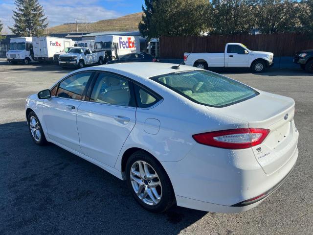 Sedans FORD FUSION 2013 Biały