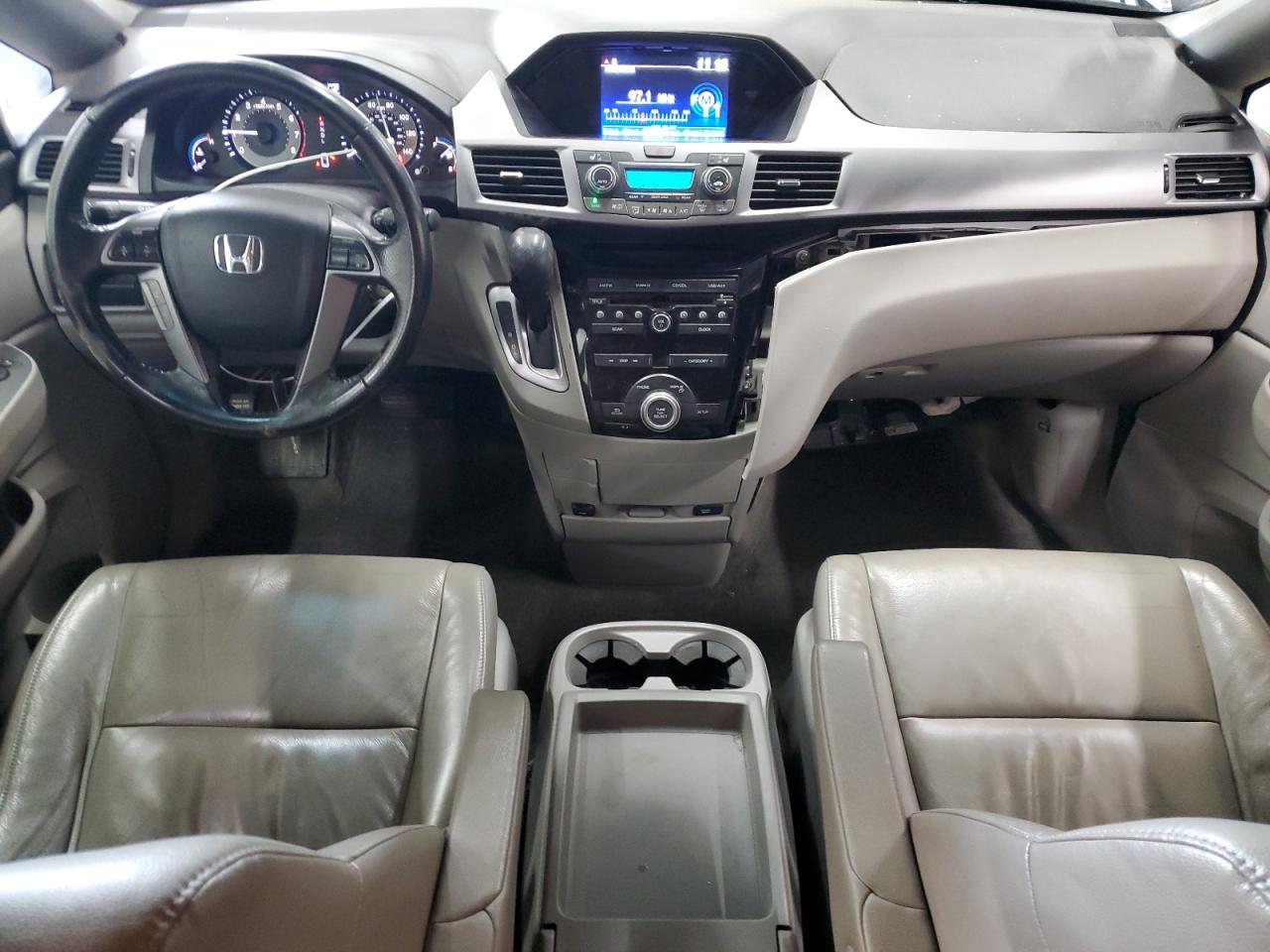 2011 Honda Odyssey - Image 8