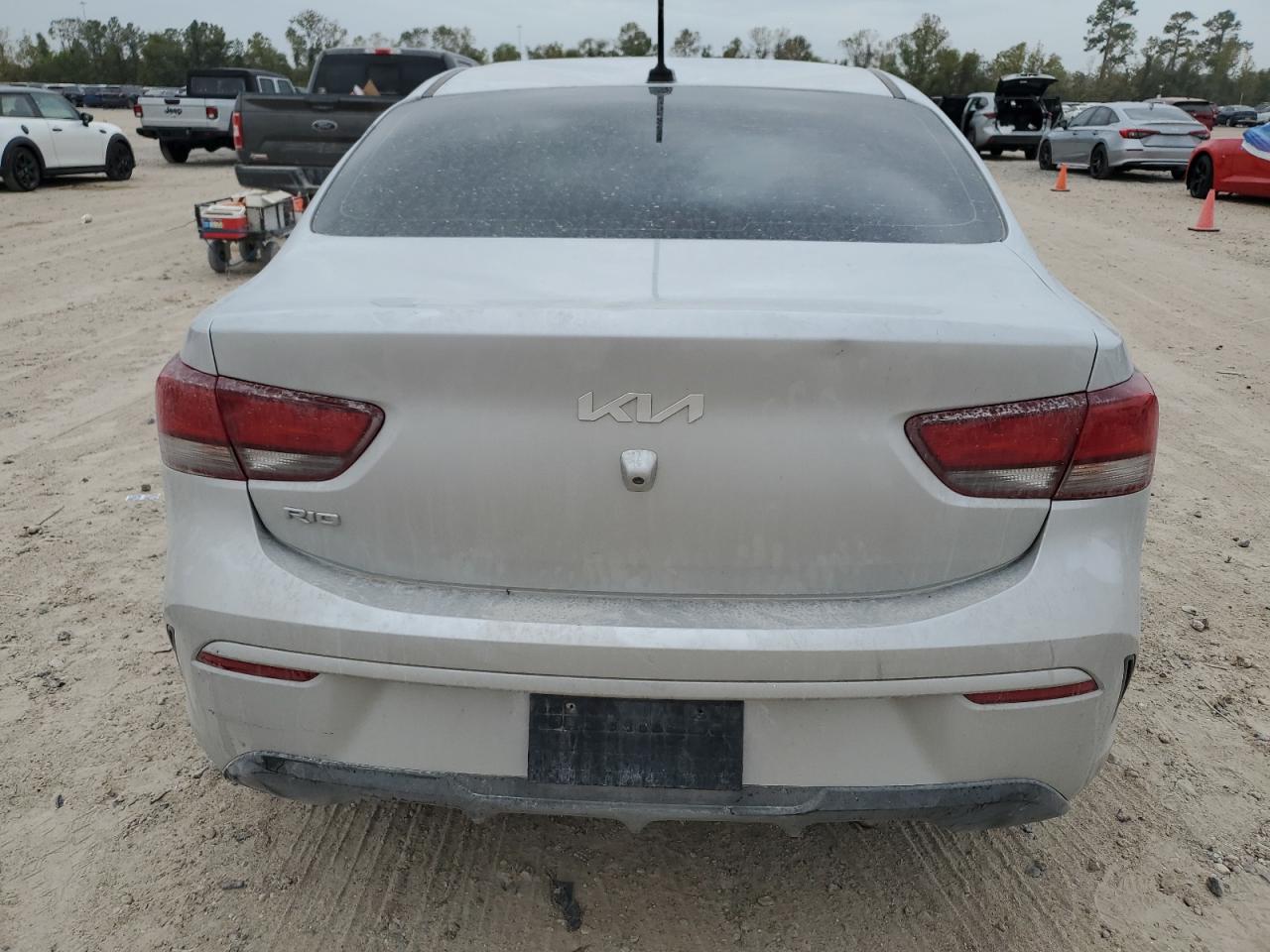 2023 Kia Rio - Image 6