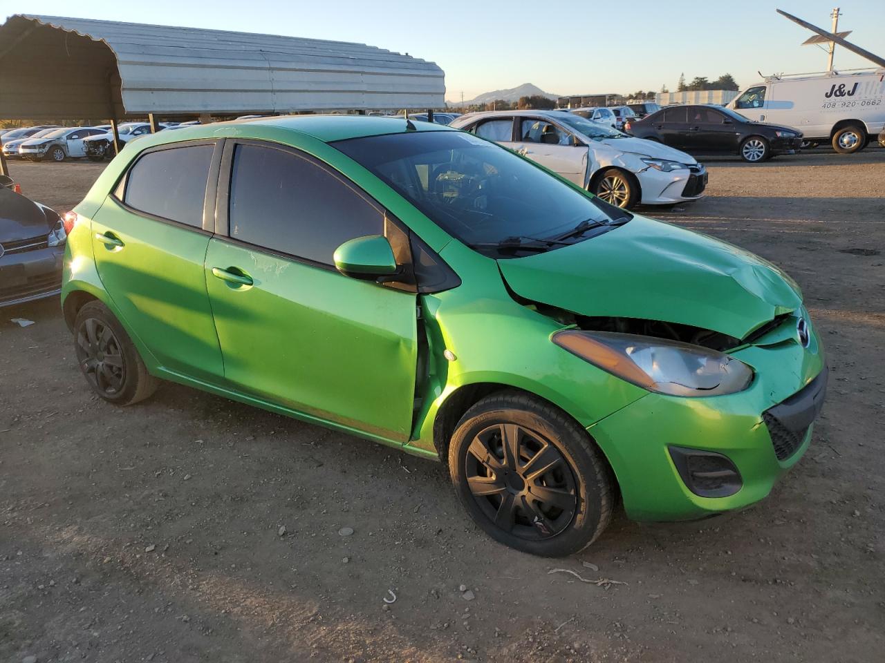 2013 Mazda 2 - Image 4