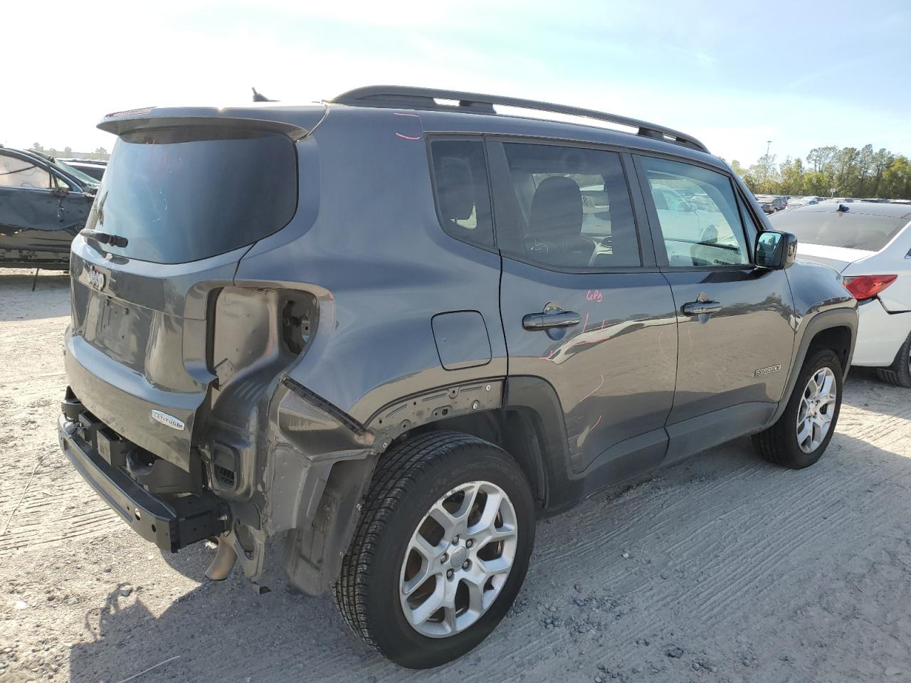 VIN ZACCJBBT7GPC85068 2016 JEEP RENEGADE no.3