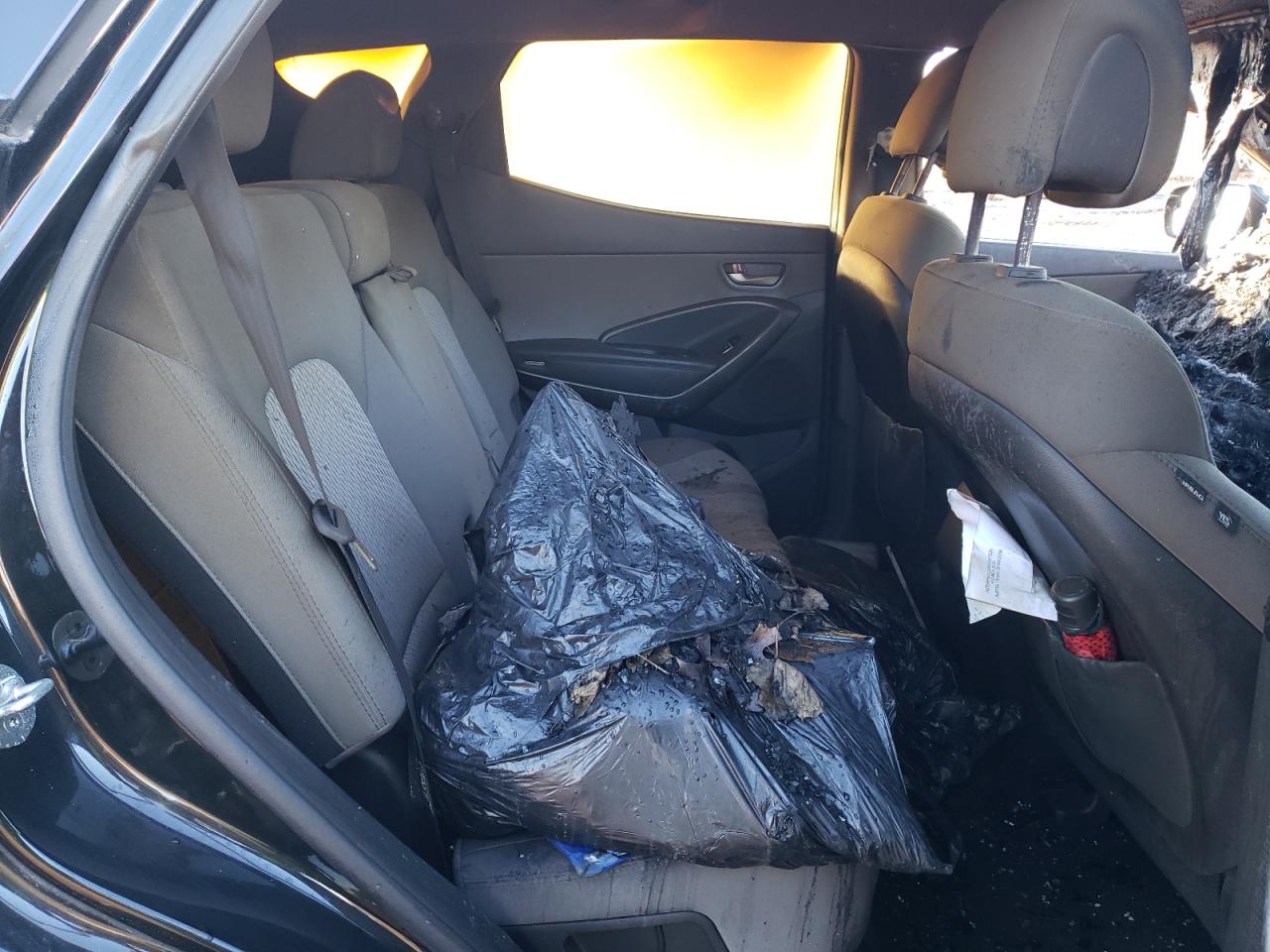 2018 Hyundai Santa Fe - Image 12
