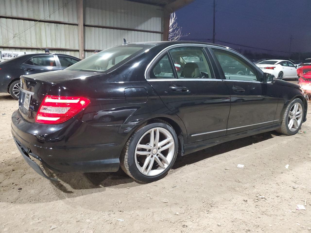 VIN WDDGF4HB9EA929914 2014 MERCEDES-BENZ C-CLASS no.3